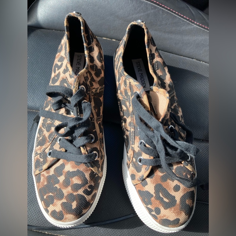 Steve Madden Emmi Cheetah Platform Sneaker